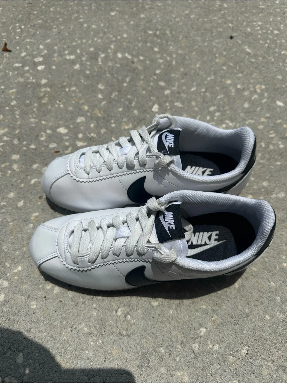 Nike Womens Classic Cortez 807471-101 White Casual Shoes Sneakers Size 6.5